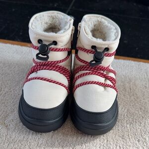 NWOT Zara Winter Boots